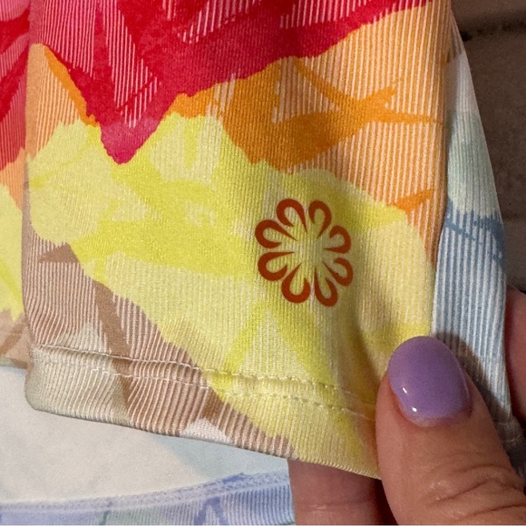 Colorful Women's athletic performance cropped Tank Top size large stretchy cute - Picture 3 of 8